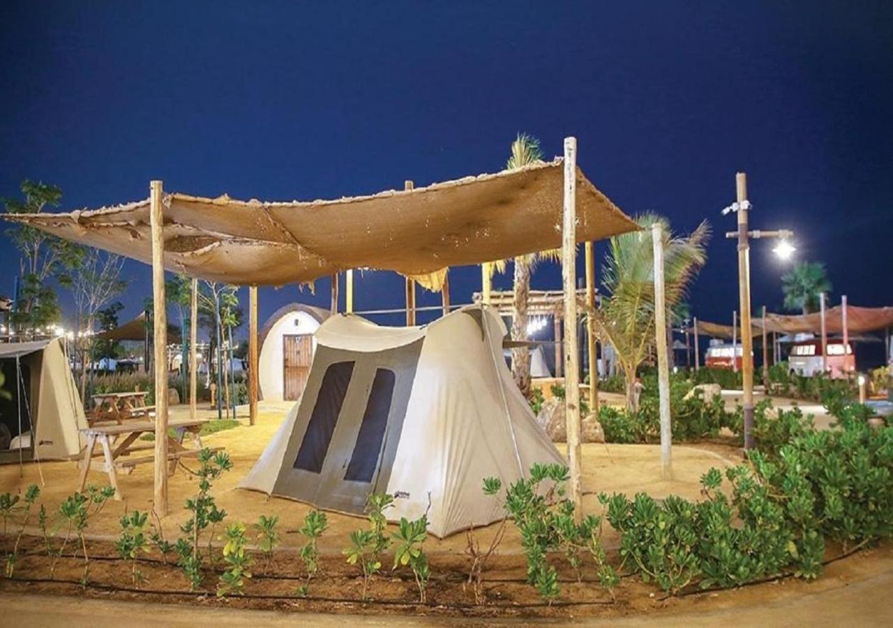 Bab Al Nojoum Hudayriyat Camp 호텔 아부다비 외부 사진